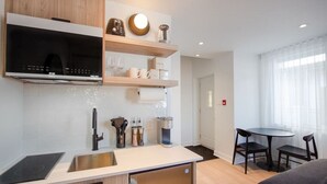 Unclassified image, 2 of 35, button - Studio10/Plateau/St-Denis/Terraces/SelfCheck-In/AC (Montréal)