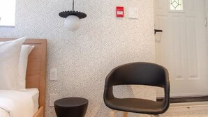 Unclassified image, 3 of 35, button - Studio10/Plateau/St-Denis/Terraces/SelfCheck-In/AC (Montréal)