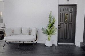 Terrace/patio - Studio17/Plateau/St-Denis/Terraces/SelfCheck-In/AC (Montréal)