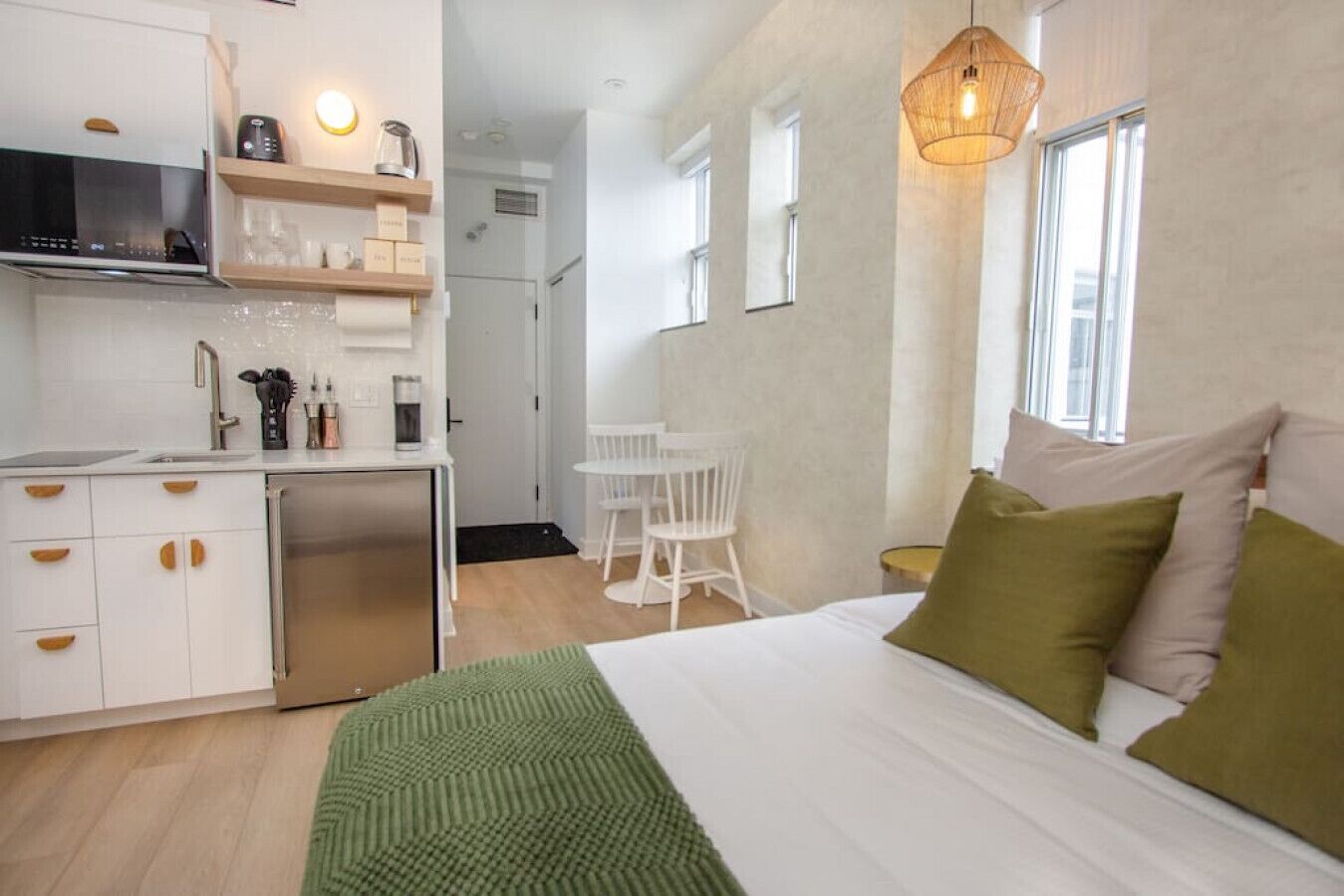 Studio18/Plateau/St-Denis/Terraces/SelfCheck-In/AC