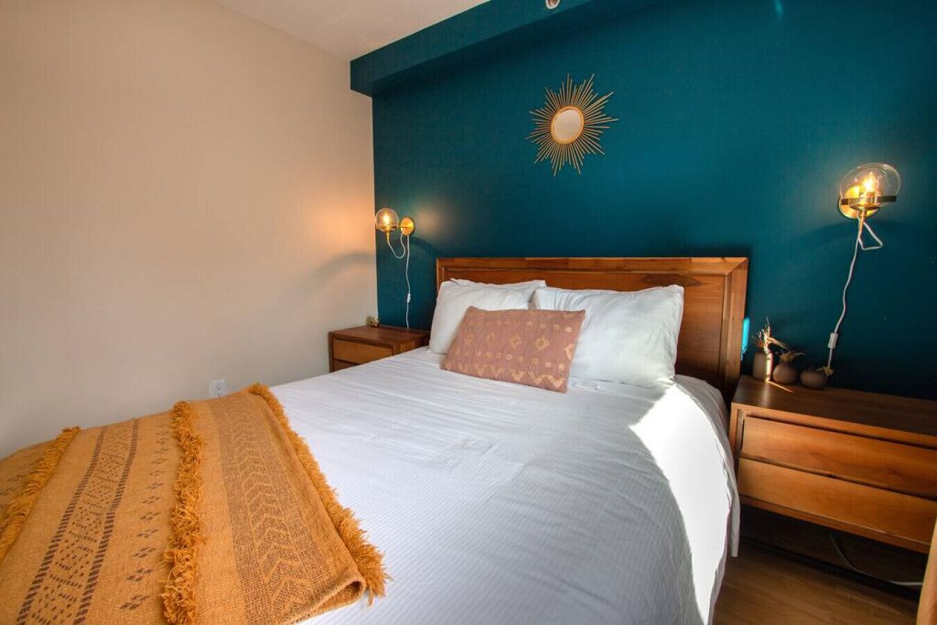 Bohemian/2Bds/Rooftop/Terraces/Plateau/St-Denis/AC