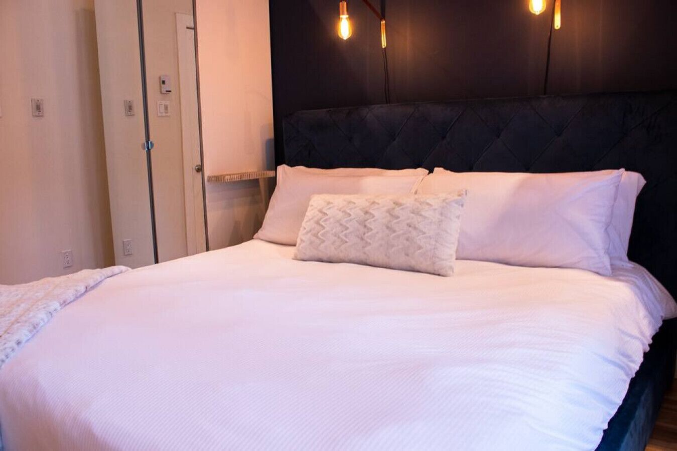 Vintage/Rooftop/Terraces/Plateau/St-Denis/AC/TV