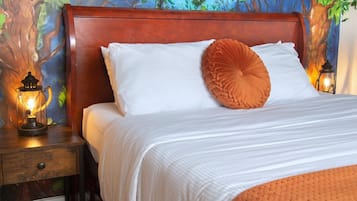 15 Lit queen et lanternes - Queen bed and lanterns