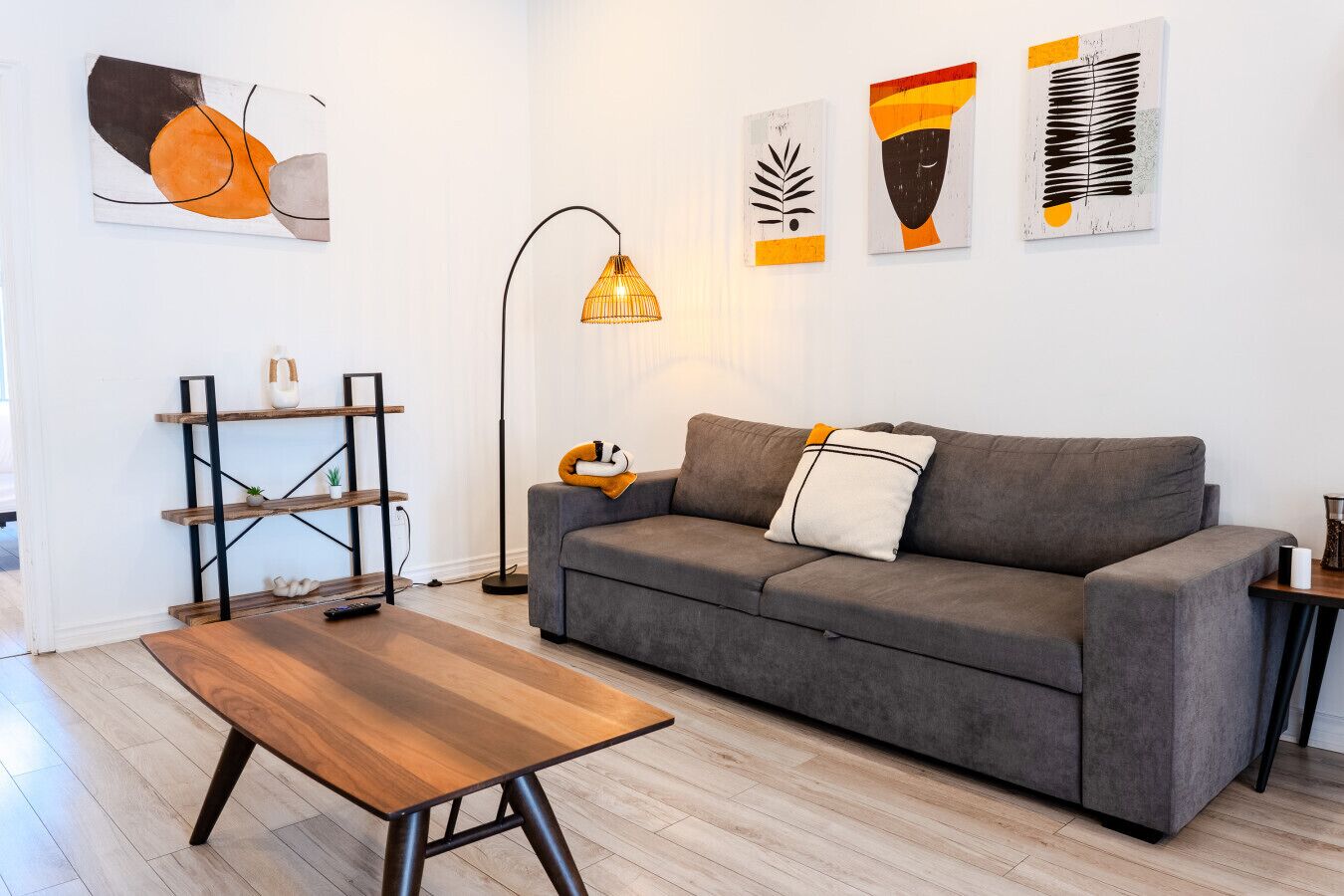 Africa/2bdr/plateau/st-laurent/selfcheck-in/ac/tv - Montreal