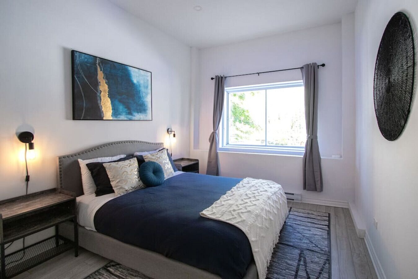 Blue&Gold/Plateau/St-Laurent/SelfCheck-In/AC/TV