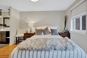 2 slaapkamers, een kluis op de kamer, een strijkplank/strijkijzer