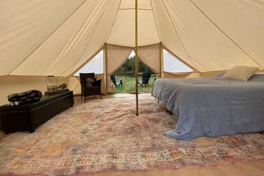 Adirondack Glamping in Indian Lake
