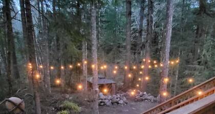 Lost Shelter Chalet- Rhododendron