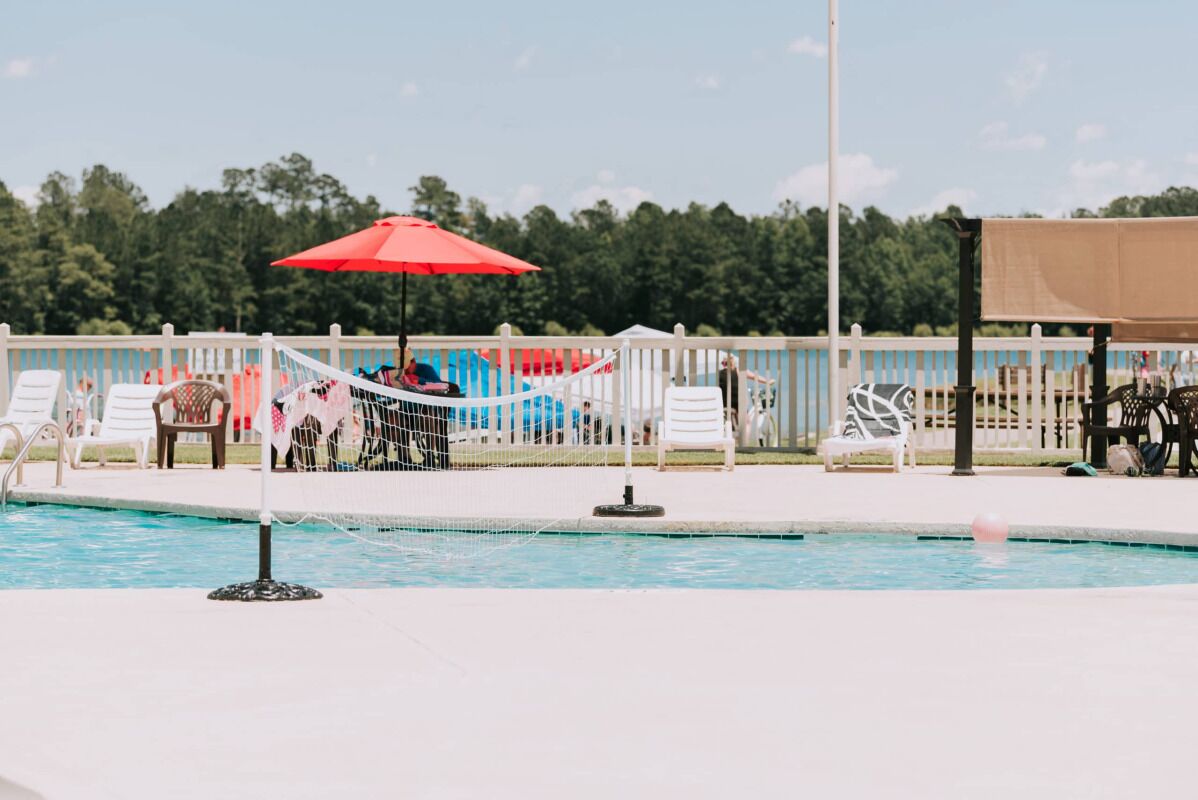 Affordability Meets Comfort! Parking, Pets Allowed Near Alligator Adventure-