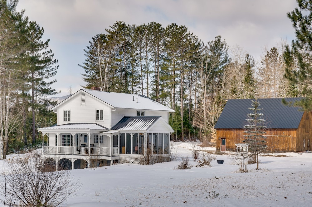 Rustic Mountain-View Farmhouse on 159 Acres