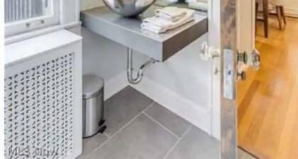 Beautiful 6 bed 5.5 bath estate in sought after Cleveland Heights neighborhood