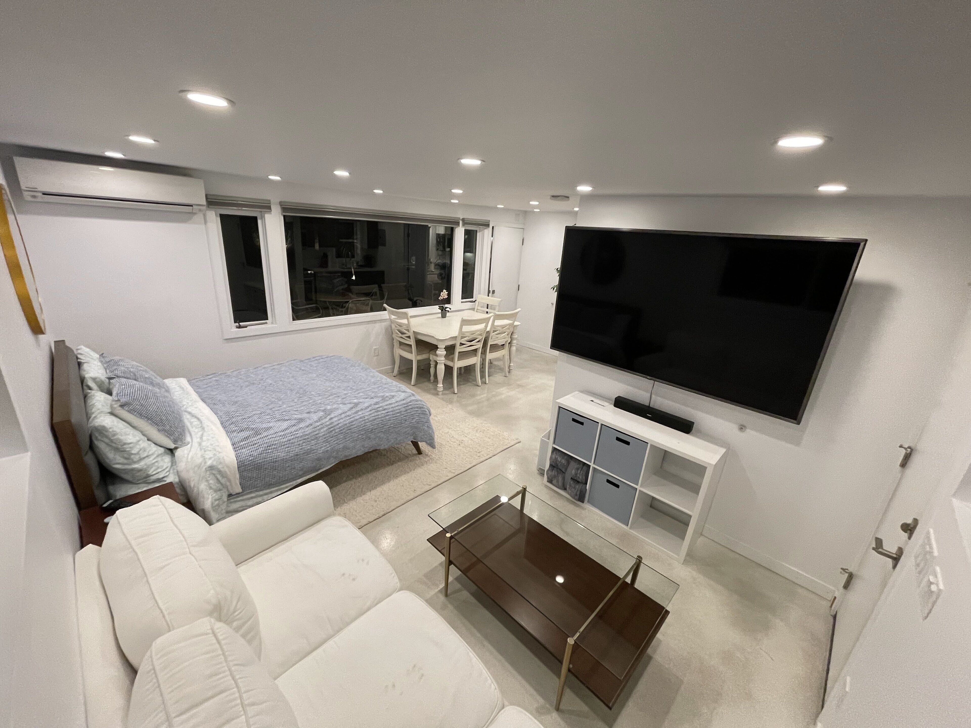 1 chambre, fer et planche à repasser, Wi-Fi gratuit, draps fournis