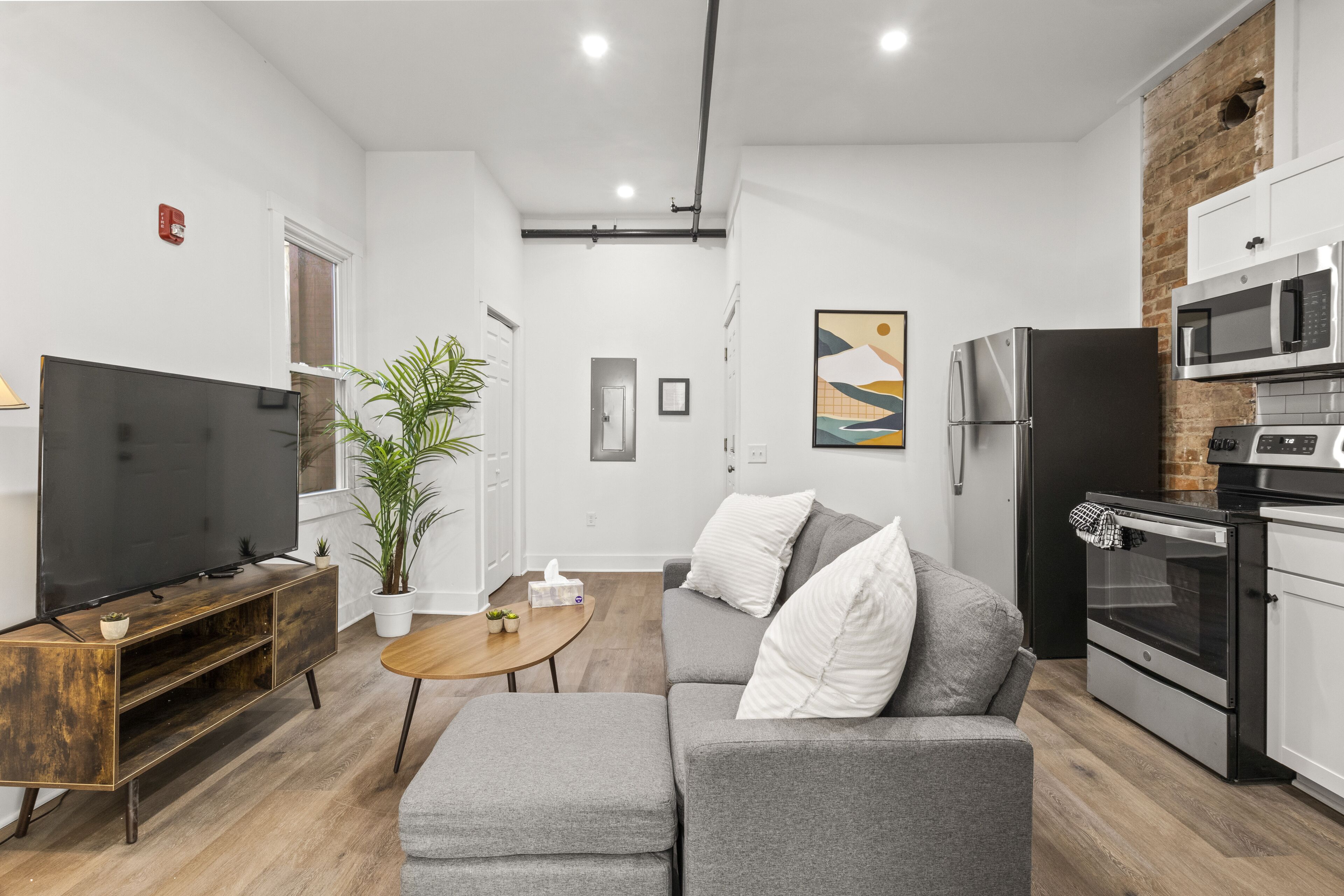 Modern Two Bedroom Apartment In Downtown Rochester