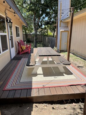 屋外ダイニングエリア