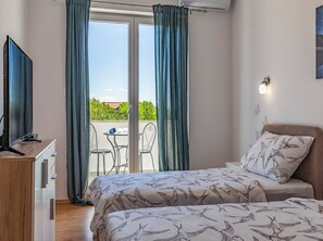 4 Schlafzimmer, Bügeleisen/Bügelbrett, WLAN, Bettwäsche