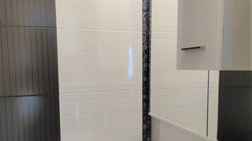 Doccia, asciugacapelli, asciugamani