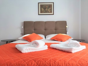1 habitación, tabla de planchar con plancha y acceso a internet