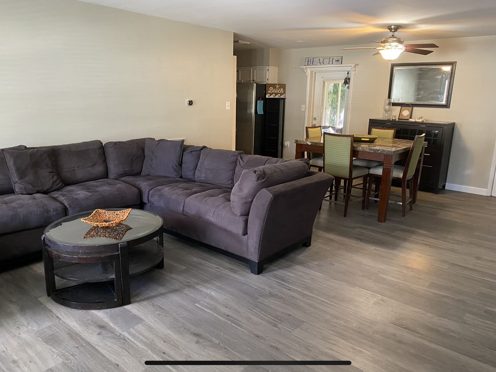 Beachy Holiday Home- 3/2 up to 5 guests