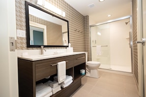 Suite, 1 King Bed, Accessible (Hearing) | Bathroom shower - Home2 Suites By Hilton Hammond, La (Hammond)