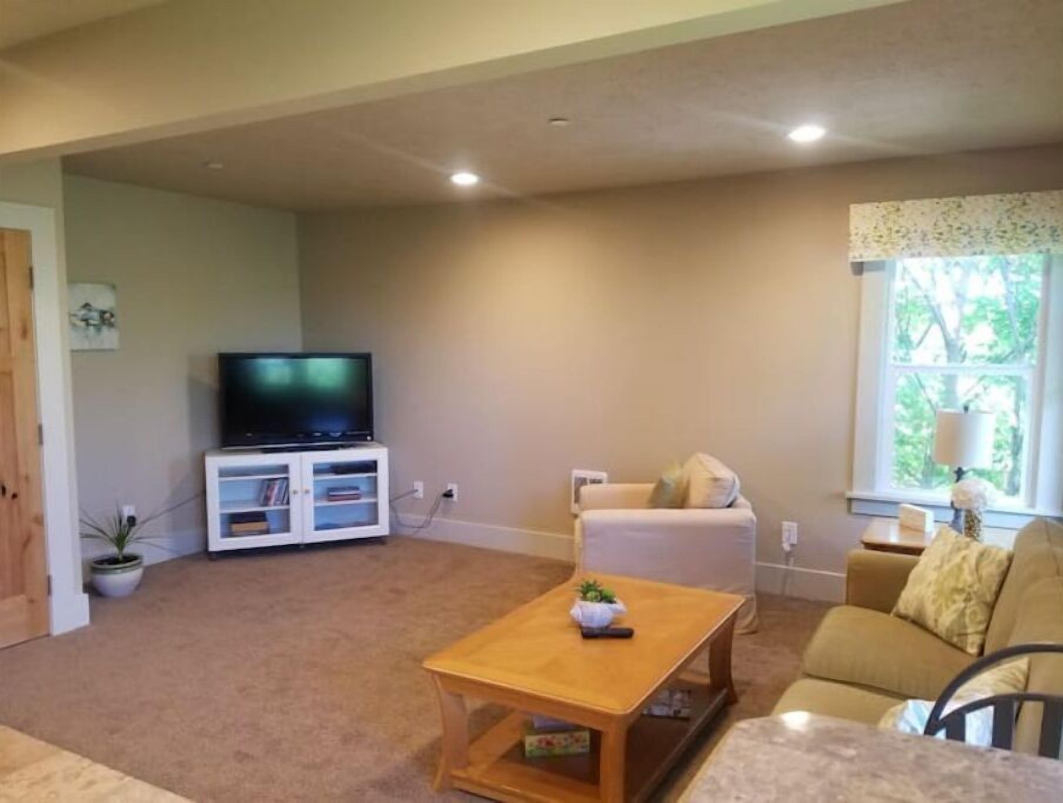 5th Avenue Suites #5