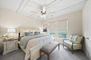 5 bedrooms, travel crib, WiFi