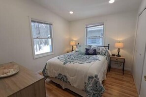 2 chambres, fer et planche à repasser, Wi-Fi, draps fournis