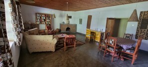 Casa família, várias camas, para não fumantes, no jardim | Área de estar