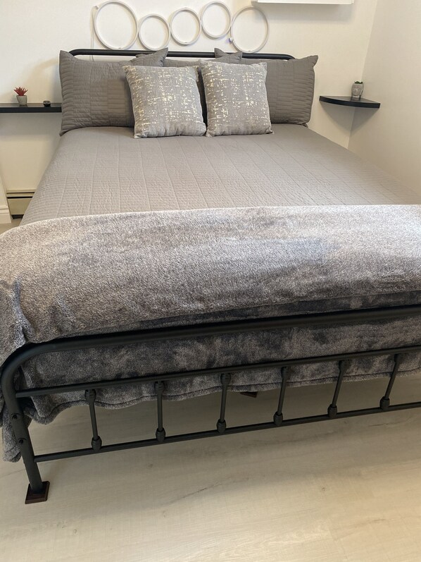 1 chambre, bureau, Wi-Fi, literie fournie