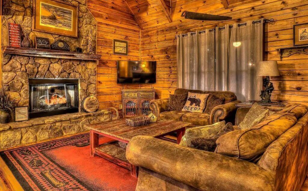 Panoramic Mountain View Log Cabin in North Georgia Mountains