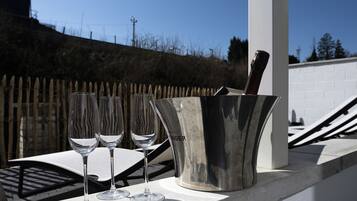 Biệt thự, 5 phòng ngủ, hút thuốc, sân hiên | Ngoại thất