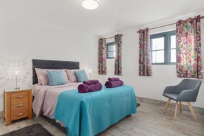1 bedroom, iron/ironing board, travel cot, free WiFi