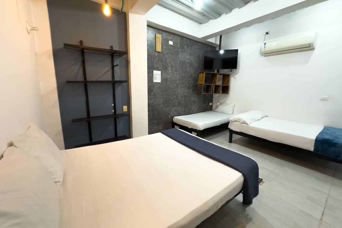 Family Room | 3 bedrooms, free WiFi, bed sheets