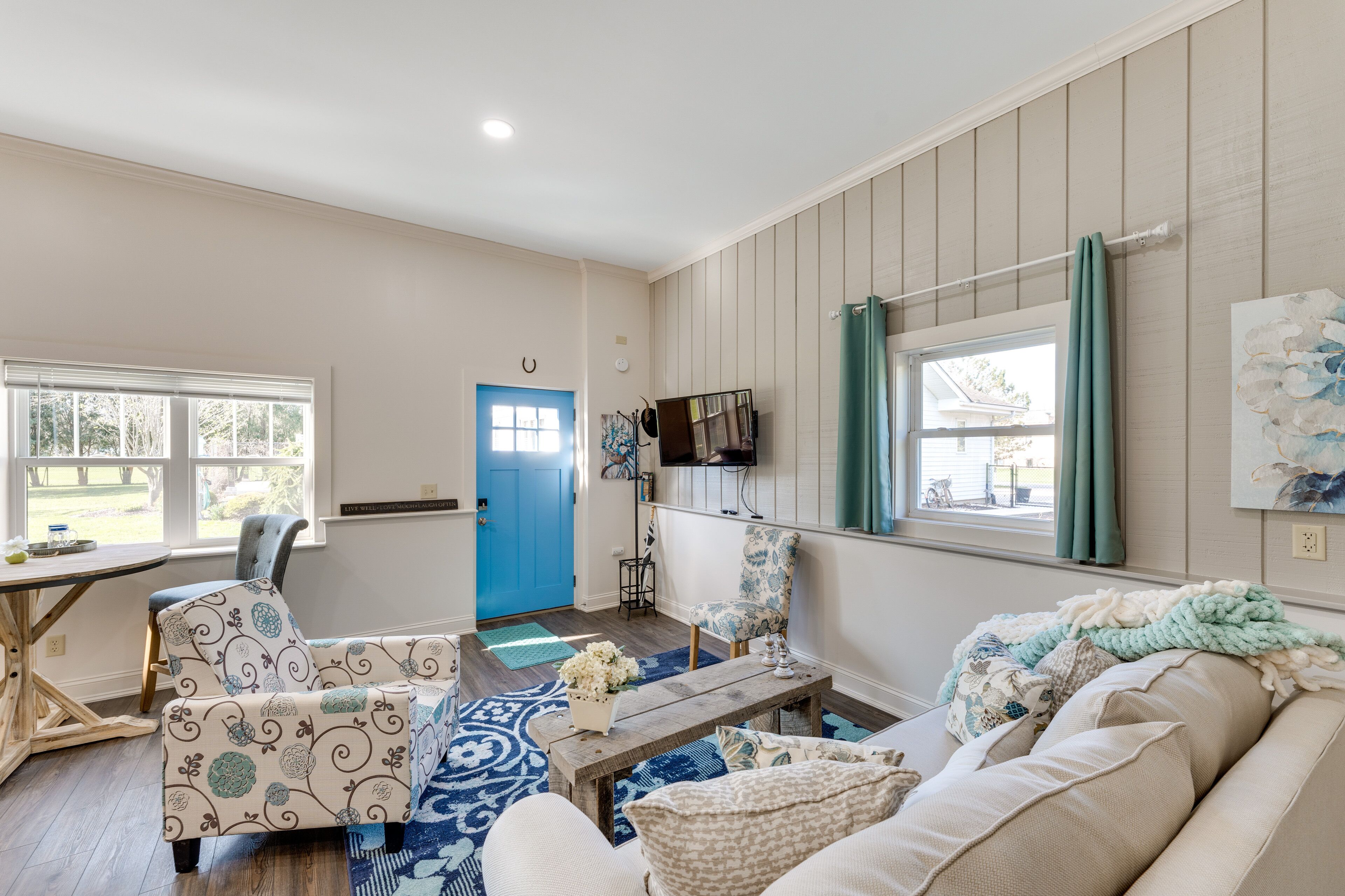 Peaceful Harvard Vacation Rental: 3 Mi to Town!