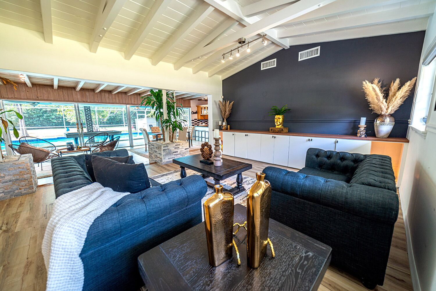 Luxury Miami Village w/Pool+Grill+MiniGolf