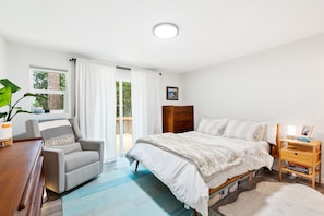 4 bedrooms, in-room safe, desk, WiFi