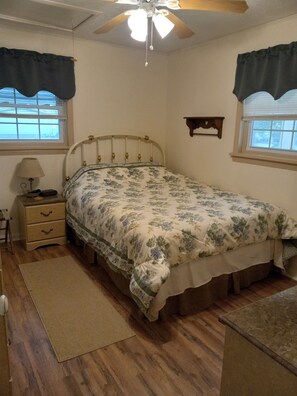 2 عدّة غرف نوم ومكتب ومكواة/لوح كي وواي فاي مجانًا