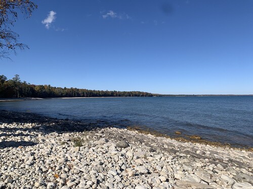 Between 2 Lakes-Relaxing Vacation Near Adventure