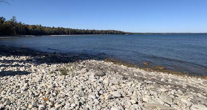 Between 2 Lakes-Relaxing Vacation Near Adventure