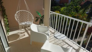 Familienapartment, 2 Schlafzimmer, Balkon, Poolblick | Blick vom Balkon