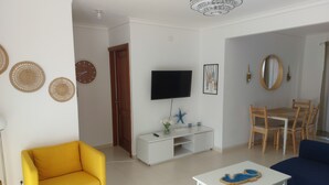 Grand-Apartment, 2 Schlafzimmer, 2 Bäder, Gartenblick | Wohnbereich