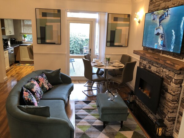 TV connectée, cheminée