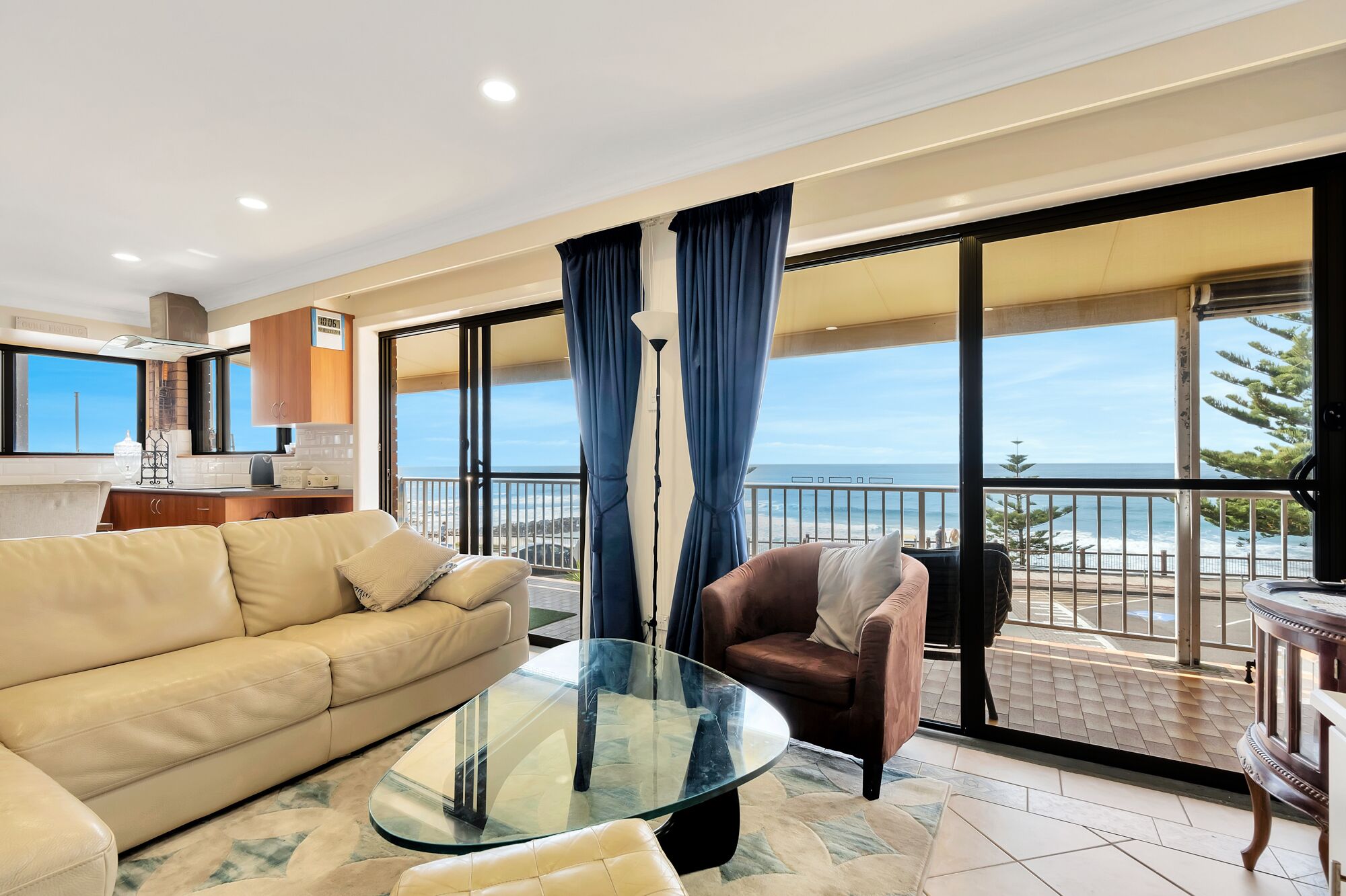 Surf Breeze at The Entrance, Apartment 9: The Ultimate Ocean Views!