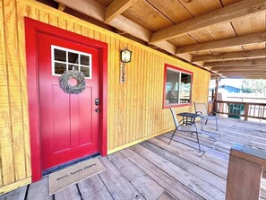 Exterior detail - Red Door Cottage | Retro cabin, Pet friendly (Heber)