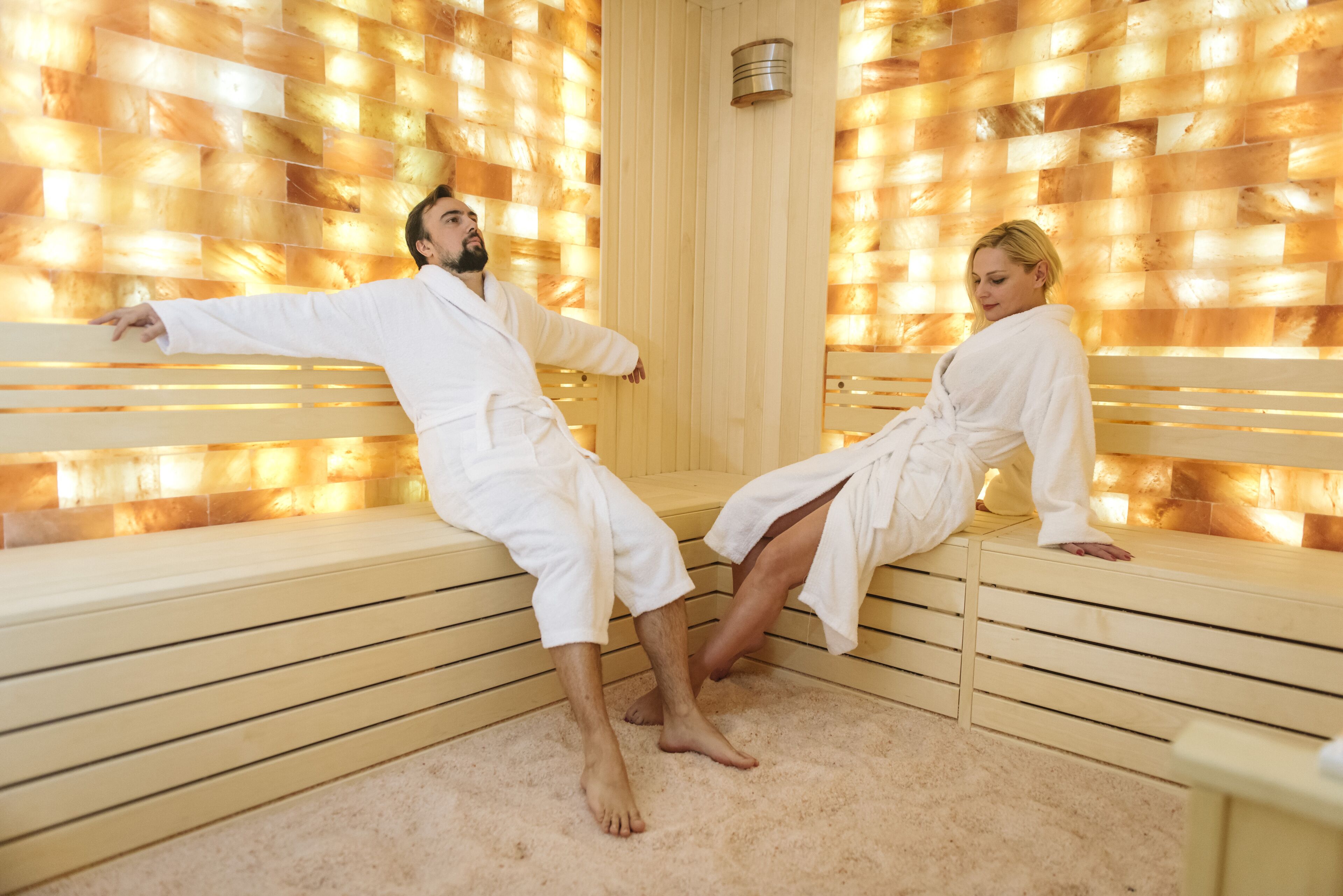 Diepe bindweefselmassages, gezichtsbehandelingen, massagebehandelingen