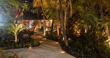 Prana Boutique Hotel