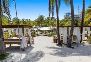 Property grounds - BeachFront On The Sand Unit #229, South of 5t, 335 Ocean Dr, Miami Beach (Miami Beach)