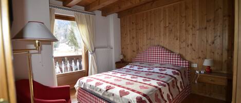 3 室のベッドルーム、ベッドシーツ