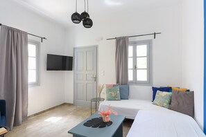 1 bedroom, in-room safe, iron/ironing board, free WiFi