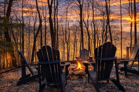 Property grounds. Pet Friendly with Views, Firepit & Foosball Table! NFL Sunday Ticket & Redzone!