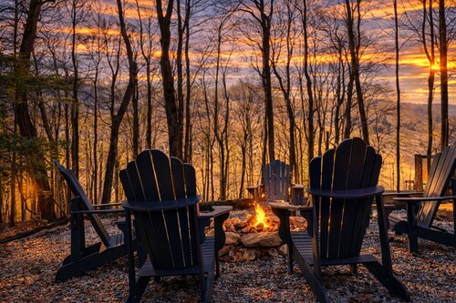 Pet Friendly with Views, Firepit & Foosball Table! NFL Sunday Ticket & Redzone!